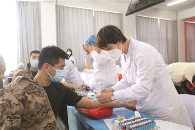 爱心献血 传递温暖